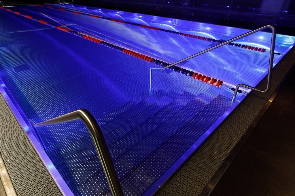 วัฒนธรรม “ว่ายน้ำเพื่อสุขภาพ” ในรัสเซีย: ฟิตเนส–สระชุมชน–การออกกำลัง